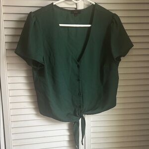 E&M Elegant Forest Green Side-Tie Crop Blouse